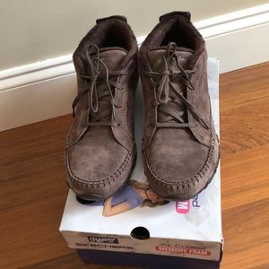 Skechers Lineage Bootie Size 10M